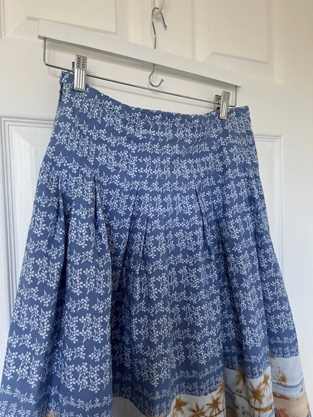 Liz Claiborne Blue Floral Border Midi Skirt with Tan Accent - Picture 7 of 7